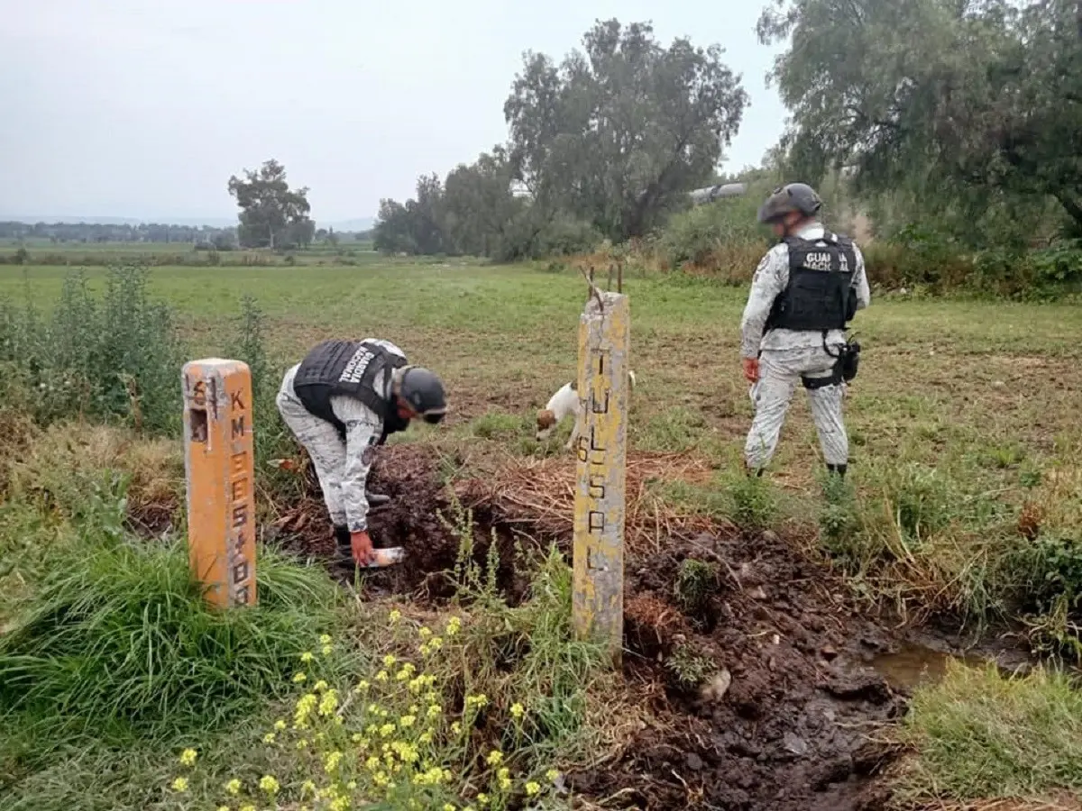 Elementos de la Guardia Nacional detectan una toma clandestina de combustible en el estado de Hidalgo. Foto: Facebook Guardia Nacional