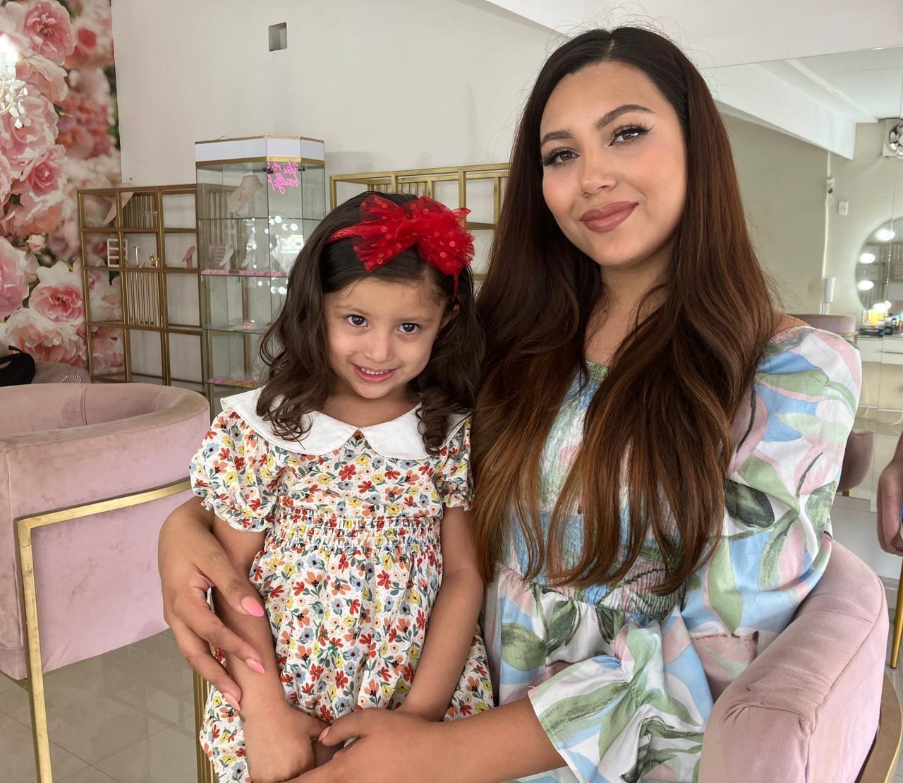 Influencer, Melissa Chavarría y su hija Mía.