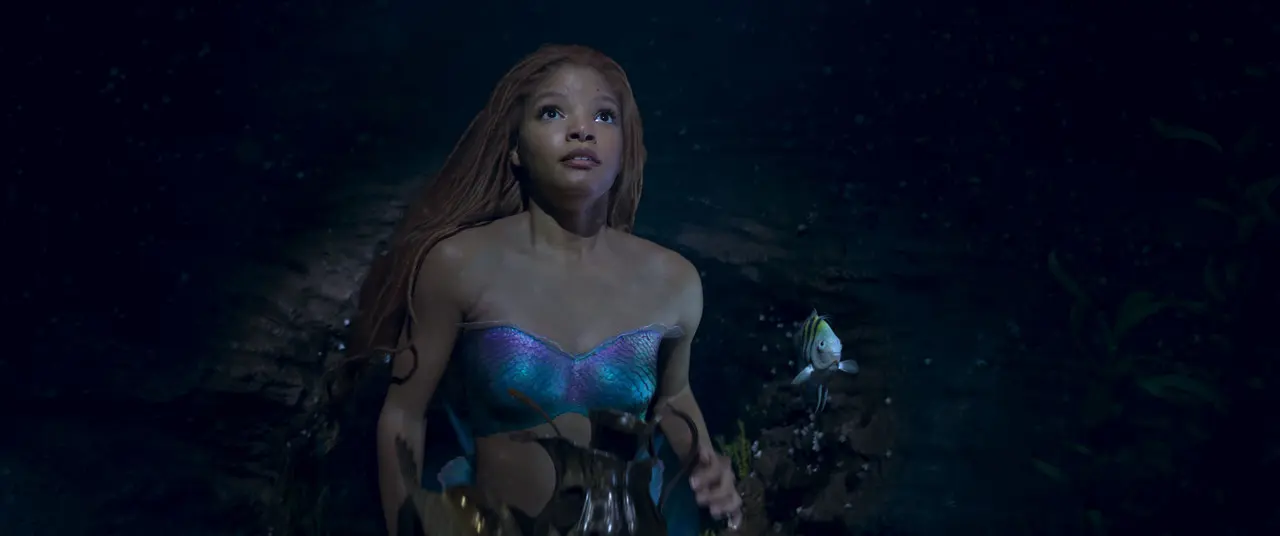 Halle Bailey interpreta a Ariel en La Sirenita. Foto: Disney