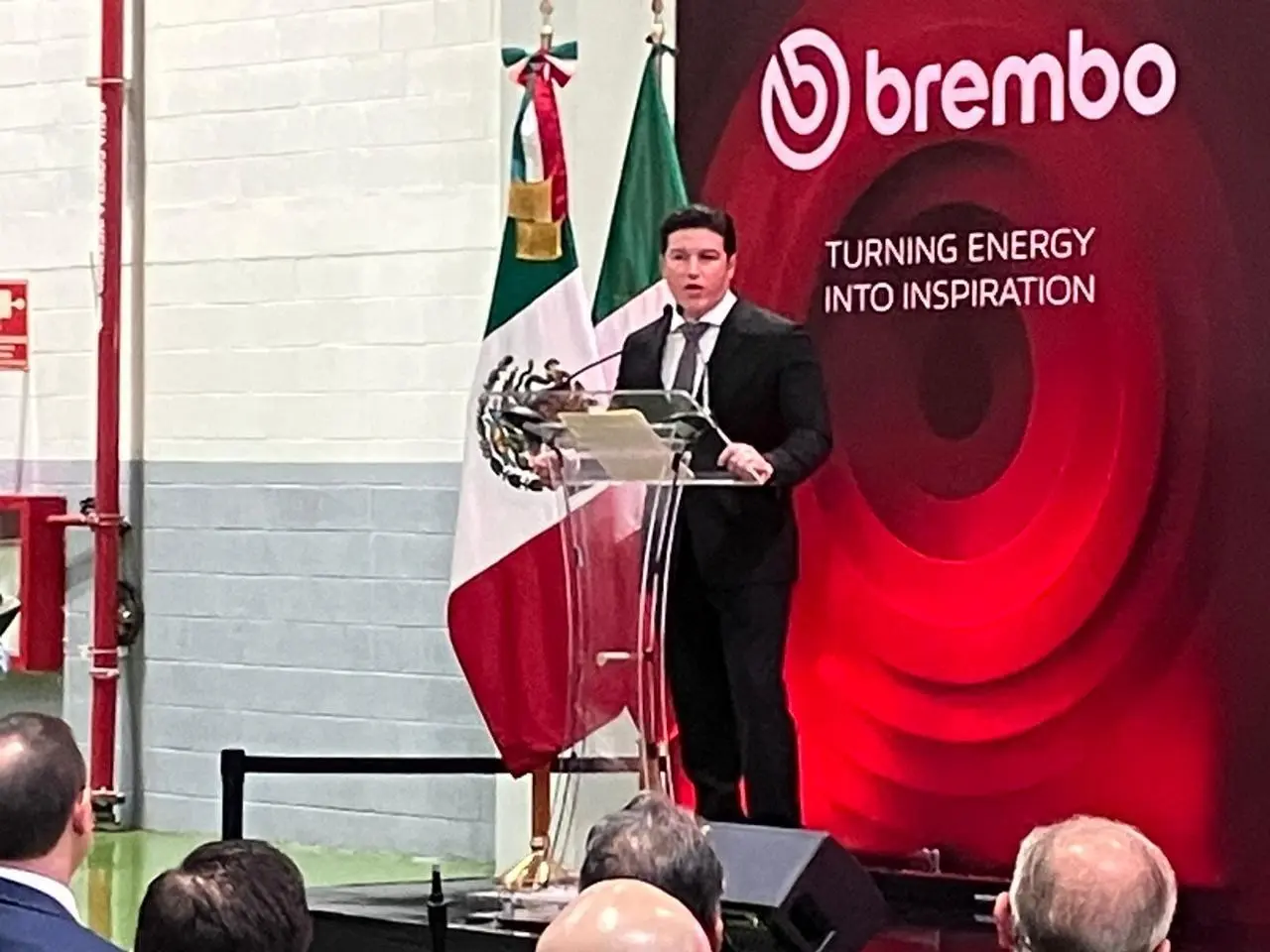 Las inversiones no llegan solas, por eso salimos al mundo: Samuel García
