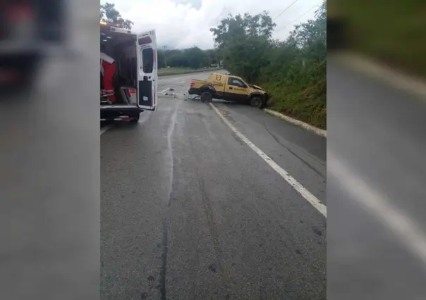 Muere custodio de camión de valores en volcadura registrada en Allende