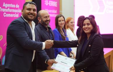 Jóvenes de Guadalupe concluyen Diplomado en Transformación Comercial