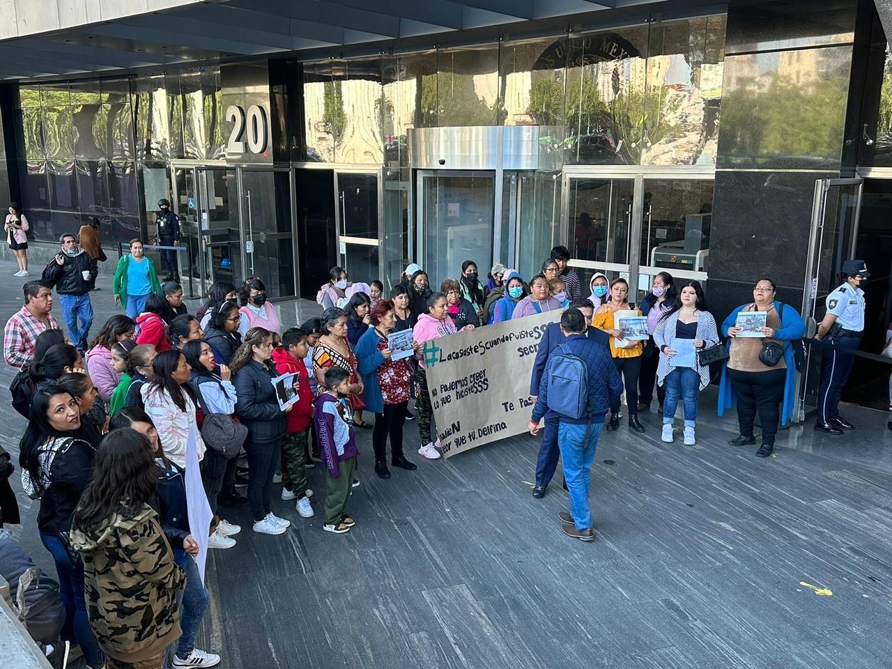 Denuncian a exsecretaria de educación por entrega de libros de texto con errores. Foto: cortesía