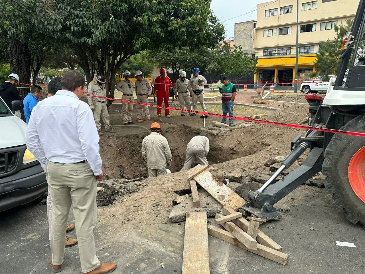 Descubren posible toma clandestina en Azcapotzalco. Foto: Ramón Ramírez