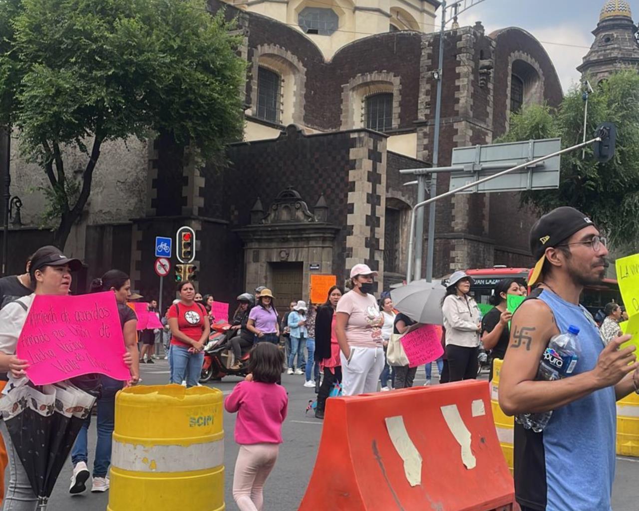 Manifestantes exigen vivienda y cumplimiento de acuerdos en CDMX. Foto: Ramón Ramírez