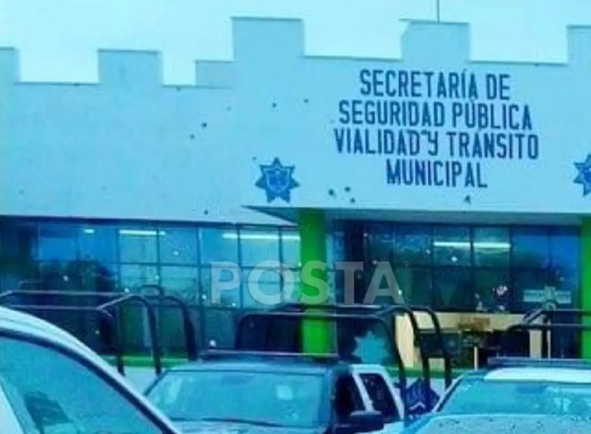 La Secretaría de Seguridad Pública, Vialidad y Tránsito de Anáhuac, Nuevo León, fue atacada a balazos sin que se reporten lesionados. Foto: Raymundo Elizalde