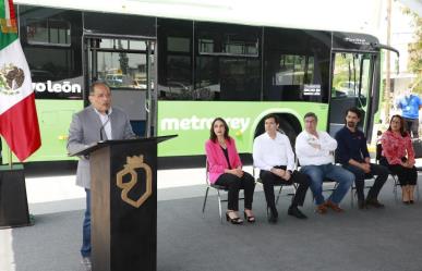 Estrenan dos nuevas líneas de Transmetro en Escobedo