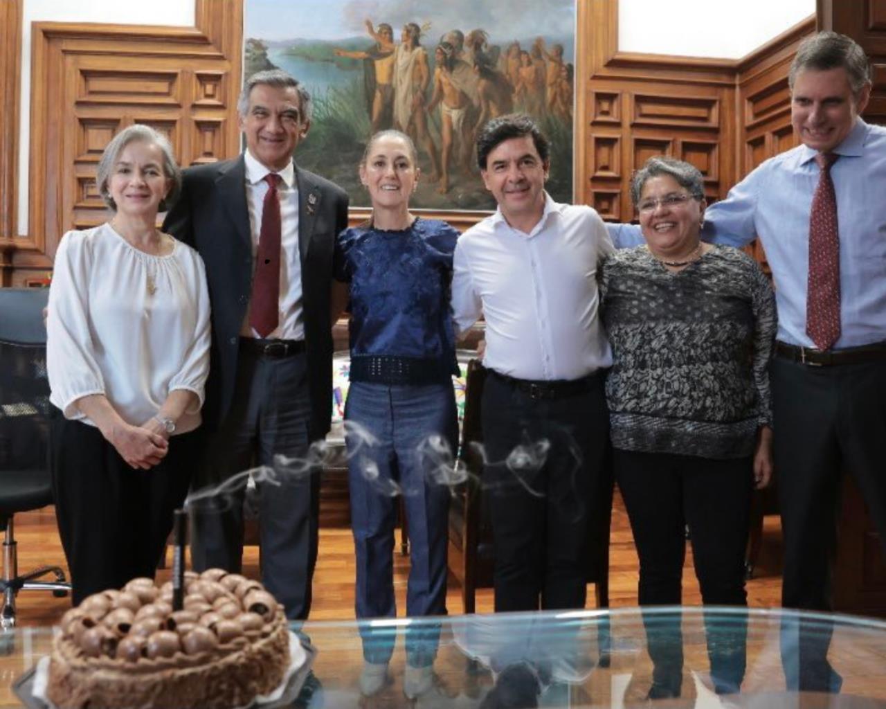 Sheinbaum felicita al gobernador Américo Villarreal en su visita a la CDMX. Foto: @Claudiashein