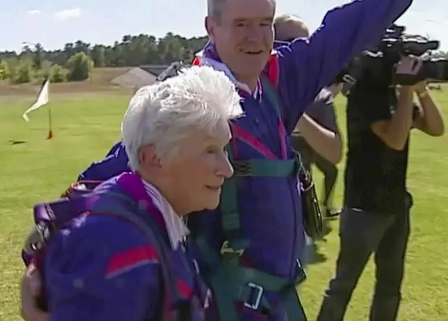 Clare Nowland de 95 años y afectada de demencia, murió una semana después de que un agente de policía le disparó con una pistola eléctrica. (Australian Broadcasting Corp. vía AP)