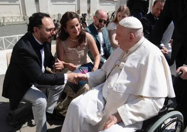 Tienen cineastas regios encuentro con el Papa Francisco en el Vaticano