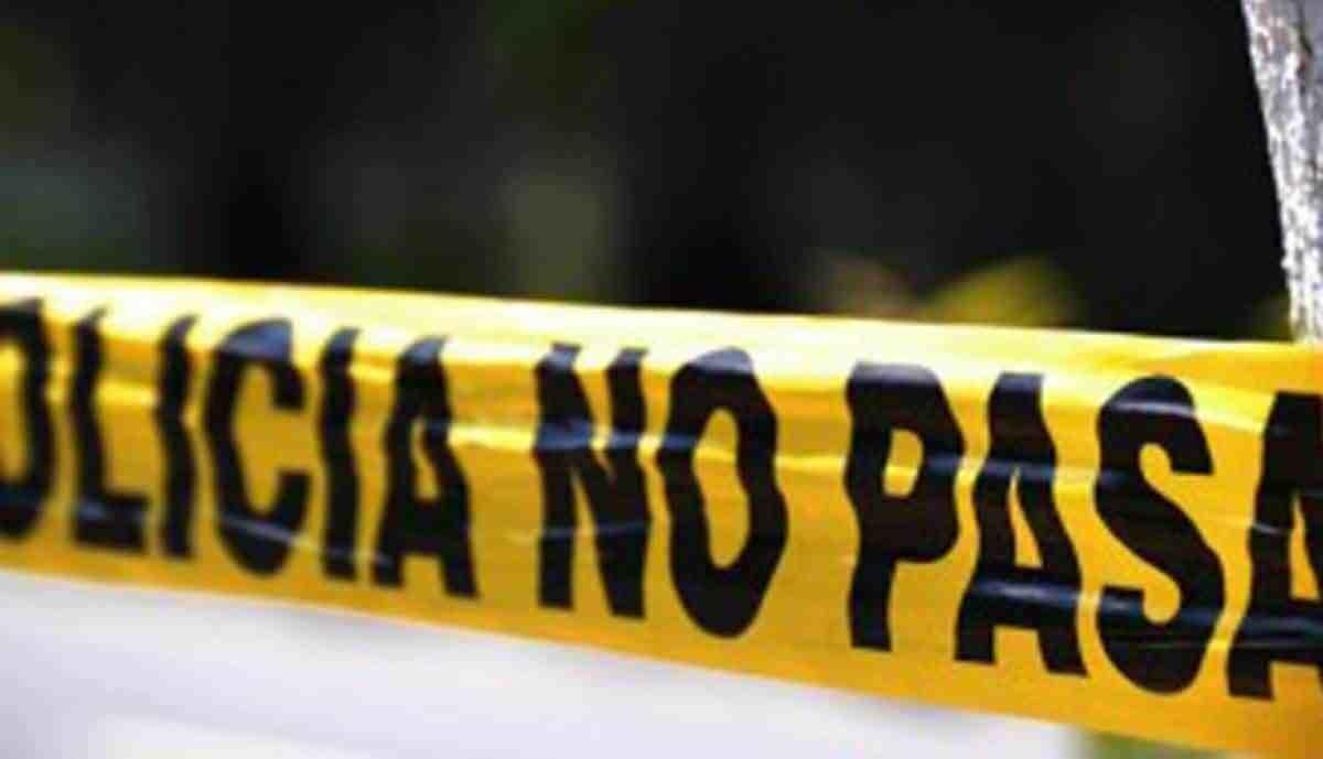 un hombre fue ejecutado en la Colonia Ejidos de San Agustín en Neza, le dispararon a qumearropa. Foto: Cortesía