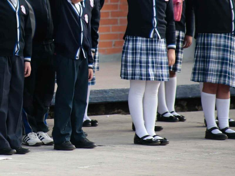 Aprueban uniforme neutro: niñas y niños podrán elegir entre falda o pantalón. Foto: Uriel Guadarrama-Cuartoscuro