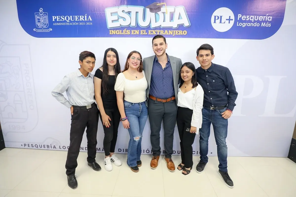¡Gobierno de Pesquería motiva a los jóvenes! Entregan 5 becas al extranjero