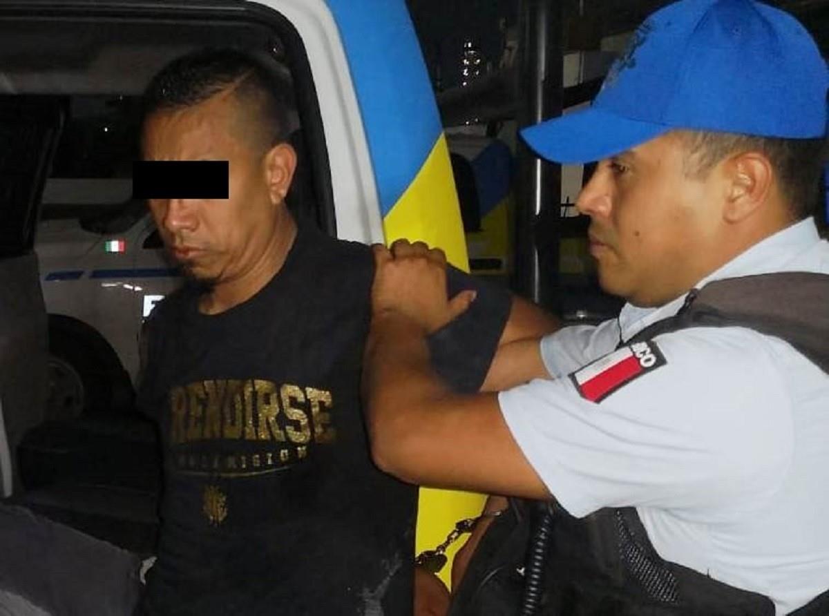 Capturan a hombre tras golpear a esposa y herir a policía en Monterrey