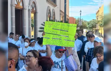 Asisten duranguenses a la convocatoria de marcha en defensa de la Suprema Corte