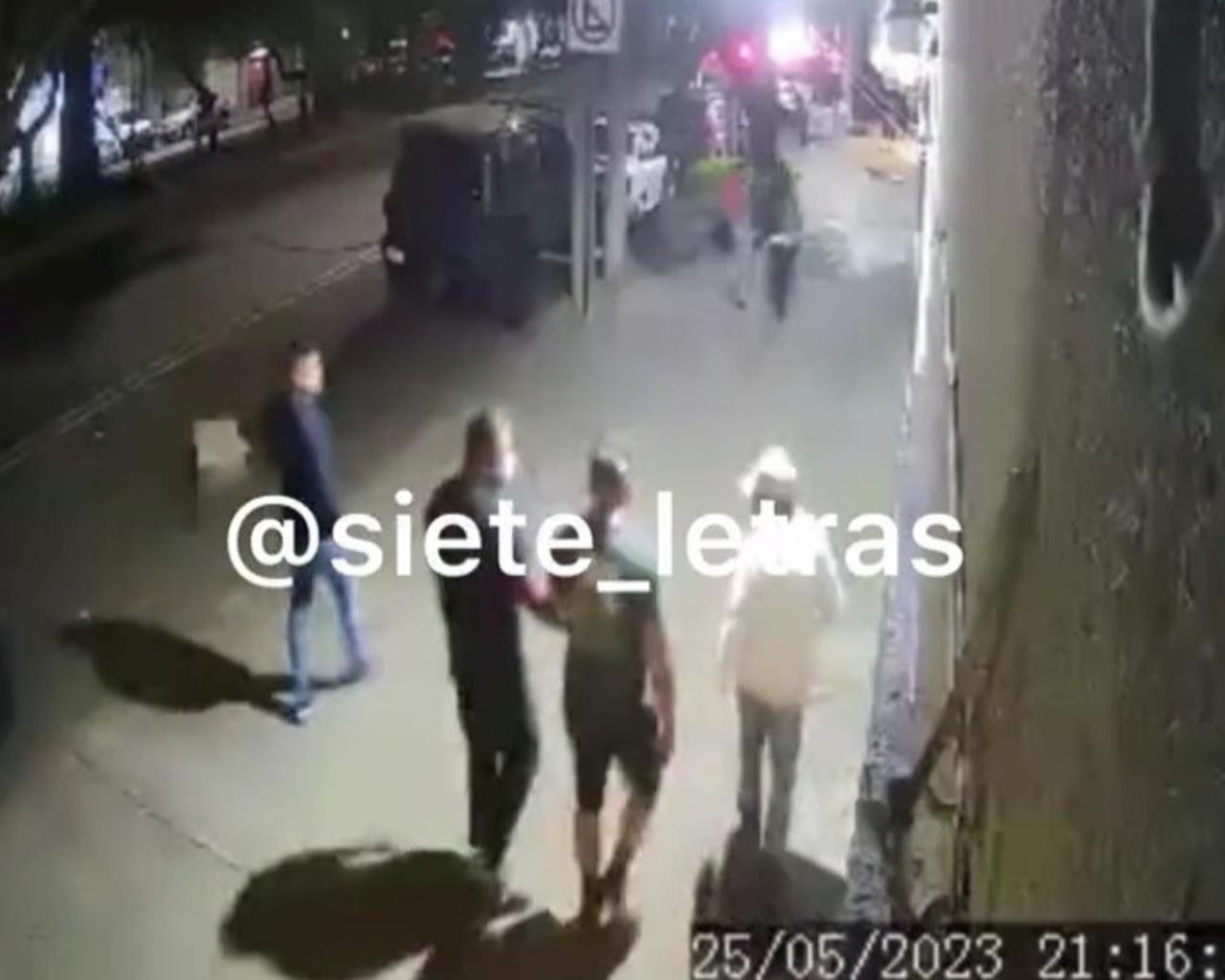 Delincuentes de La Unión intentan extorsionar a bar de la Narvarte Foto: @siete_letras