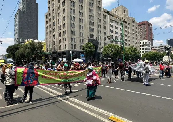 Marchan mujeres mazahuas en CDMX exigen participación en programas sociales