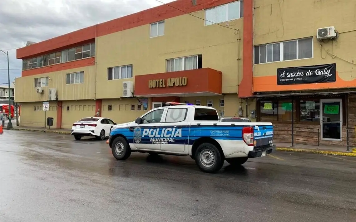 El inusual hecho aconteció en el vestíbulo de un conocido hotel localizado en la calle 14 y avenida Niños Héroes, en una de las zonas más concurridas de la ciudad. Foto: Debate.