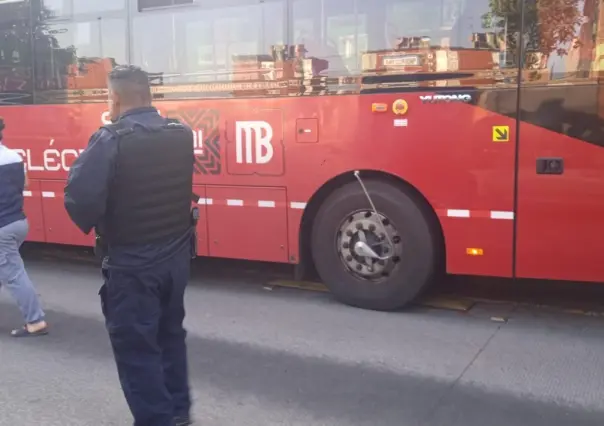 Atropella metrobús de línea 3 a una menor en Tlatelolco