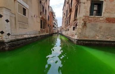 Canal de Venecia se tiñe de verde fosforecente, aquí te decimos a que se debe