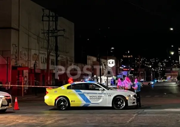 Muere hombre arrollado tras no usar puente peatonal en Monterrey