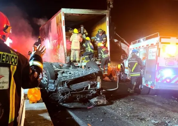 Choque múltiple deja 2 muertos y 6 heridos en la autopista México - Cuernavaca