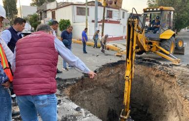 Reparan socavón en vialidad de Ecatepec