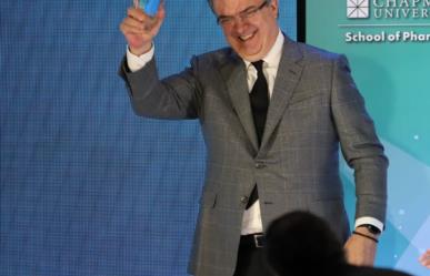 Marcelo Ebrard recibe reconocimiento en EU por su gestión de vacunas