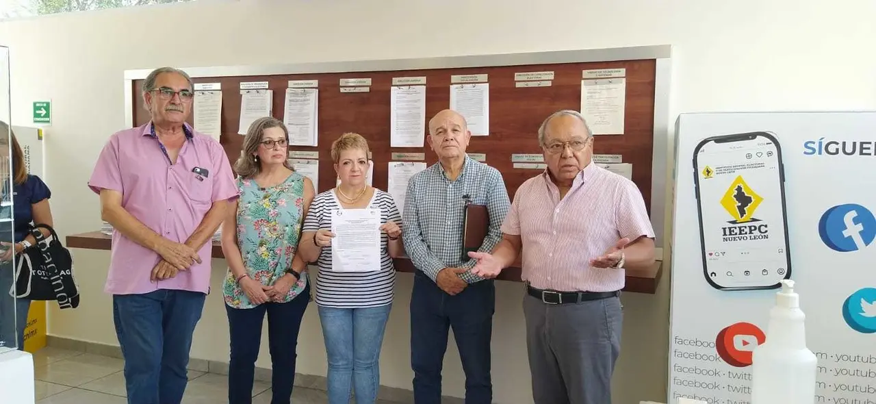 Los representantes de las organizaciones civiles, pidieron que los órganos electorales aclaren están controversia. Foto: Armando Galicia.