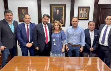 Sostiene reunión de trabajo alcaldesa de Gómez Palacio con la CFE