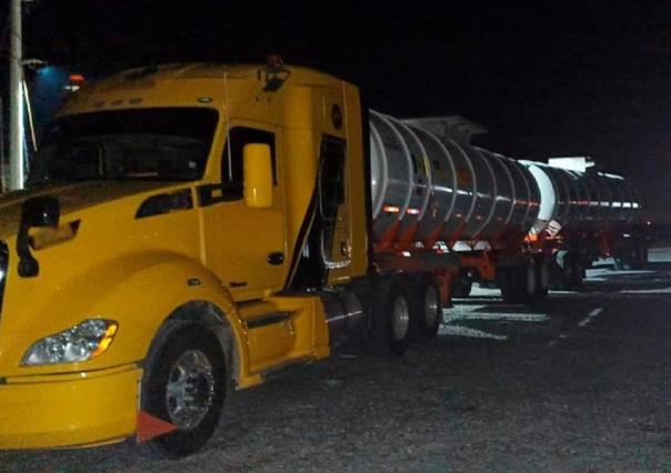 Asegura GN tractocamión con 62 mil litros de combustible en General Bravo