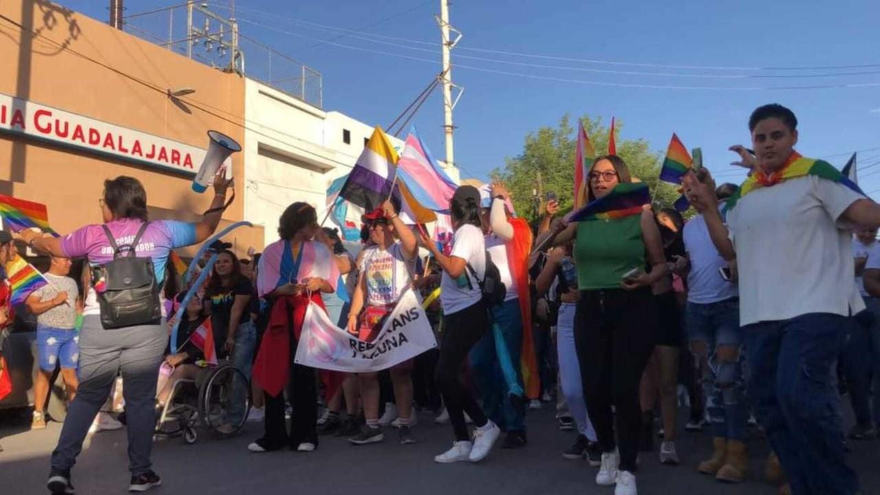 Llevan acabo marcha del orgullo LGBTQIA  en Gómez Palacio. Foto. Facebook El Sol de la Laguna.