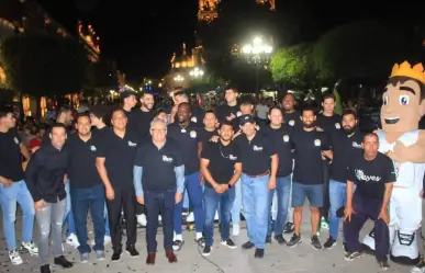 Presentan jugadores y uniformes del equipo de baloncesto Reyes de Durango.