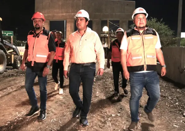 Jesús Nava celebra su cumpleaños supervisando construcción de Mega Puente