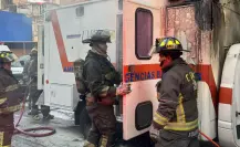 Corto circuito provoca incendio en ambulancia en la colonia Doctores