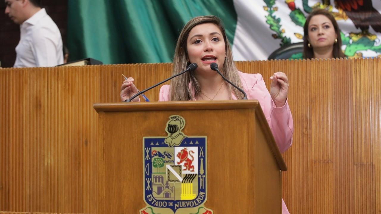 Anylú Bendición Hernández hizo un llamado a priorizar la unidad al proyecto de la 4T y a considerar la importancia del empoderamiento de las mujeres en la política. Foto: Cortesía