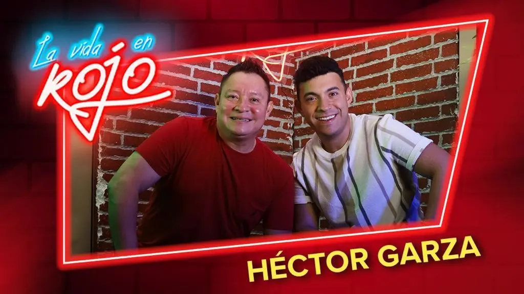 La vida de Héctor Garza en el mundo de la televisión se ha teñido de un color especial: el rojo de la pasión y la determinación. Foto: Especial/ POSTAMX