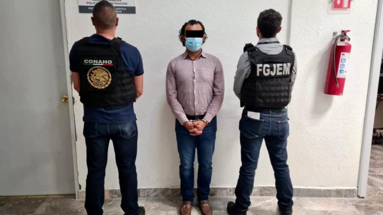 Raúl es maestro de secundaria y fue detenido en Metepec, acusado de abusar sexualmente de una de sus alumnas de 17 años. Foto: Cortesía