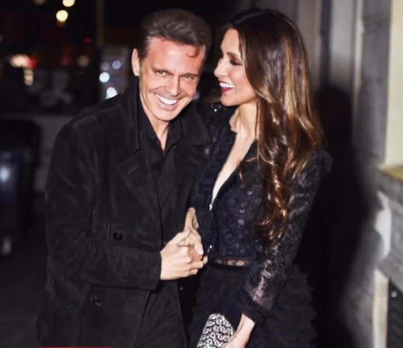 Luis Miguel y Paloma Cuevas con estas imágenes estarían haciendo pública su relación. Foto. Cortesía Revista Hola!