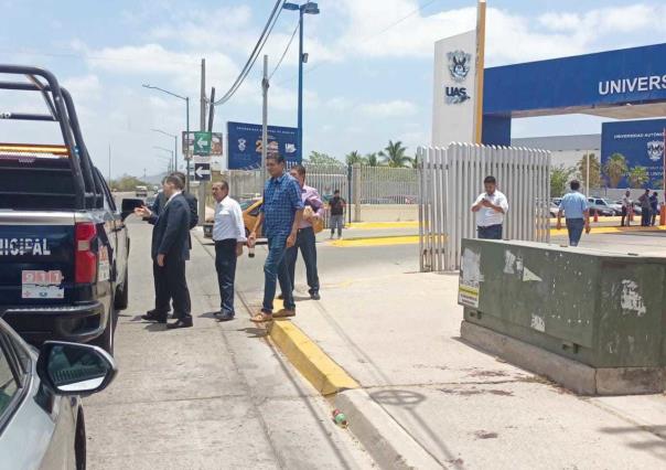 Se agarran a golpes empleados de la UAS con manifestantes