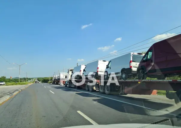 ¡Nuevecitas! Caen camionetas de plataforma en Montemorelos