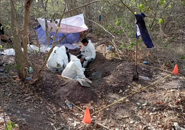 Encuentran 55 fosas clandestinas y 92 restos humanos en Colima