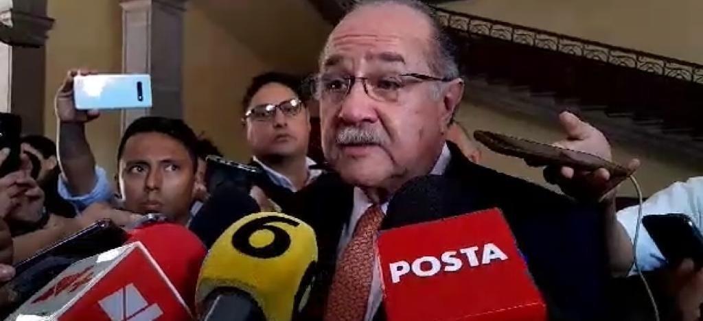 Considera Javier Navarro favorable reunión con PRI y PAN