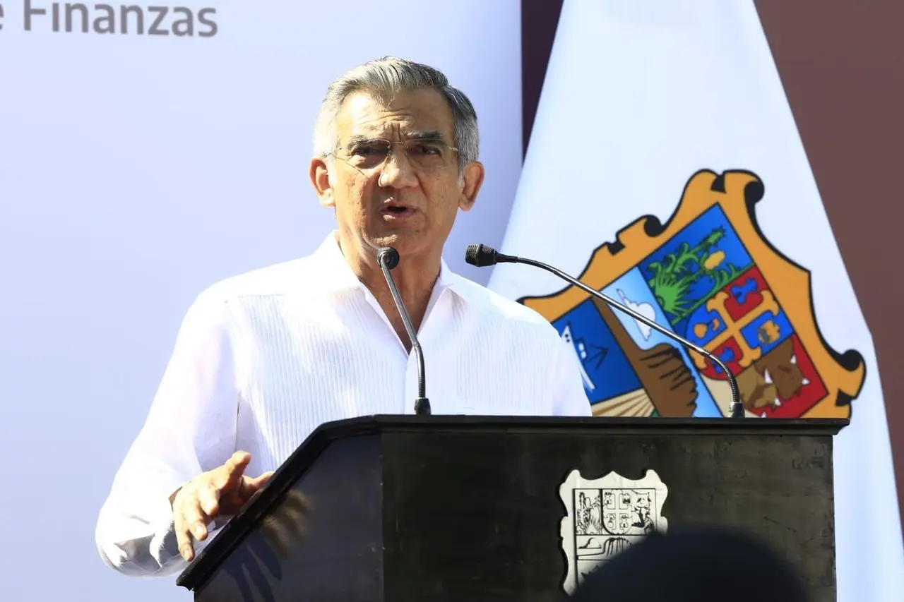 El gobernador de Tamaulipas se dijo sensible ante las demandas de la población, como es el caso de la recolección de basura en el municipio de Victoria. Foto: Cortesía