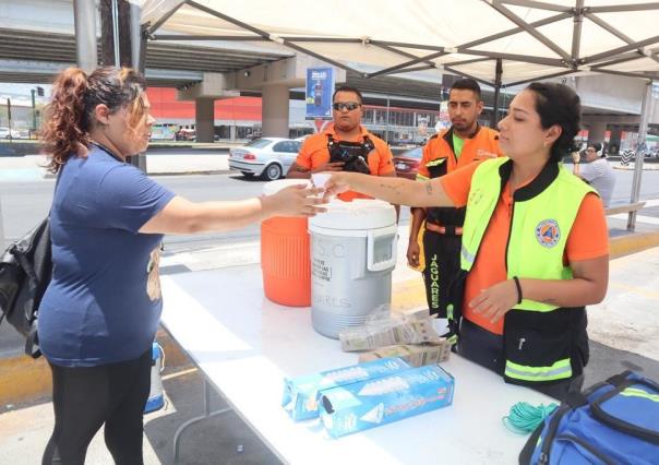 Combaten ola de calor con centros de hidratación en Santa Catarina