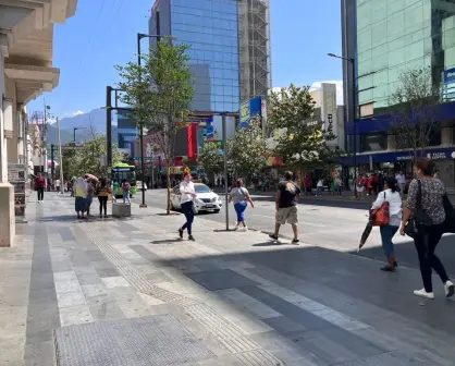 Sin clima y nula ventilación: así viven la ola de calor usuarios de transporte