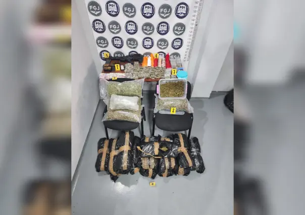 ¡Como en botica! Hallan droga, armas, cartuchos y dinero en una casa en Coacalco