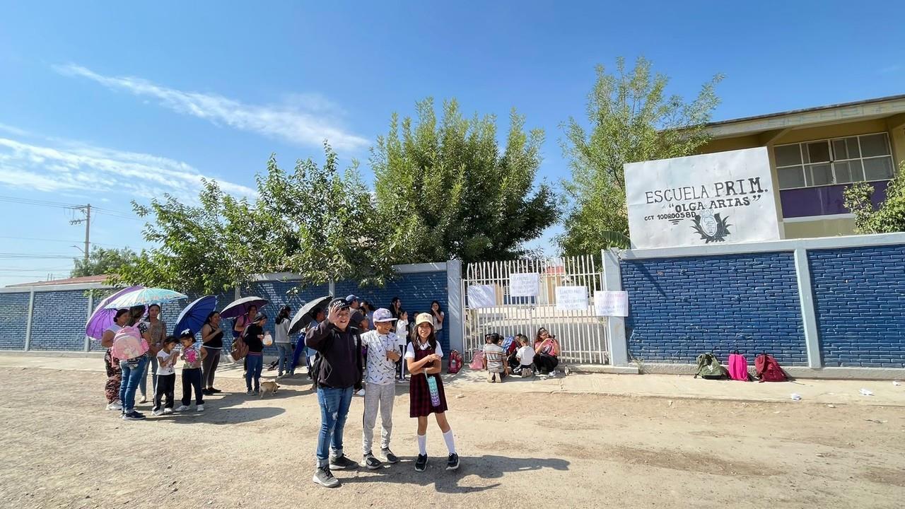 Exigen domo en la primaria Olga Arias; alumnos presentan diversos malestares
