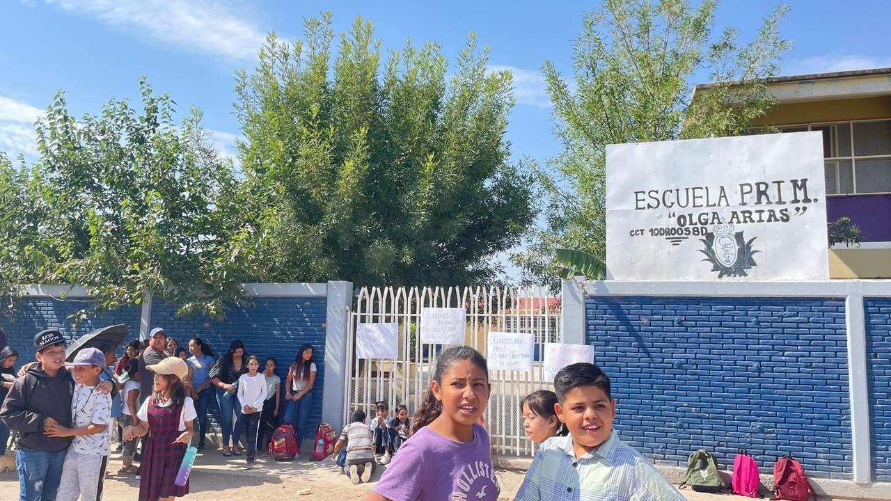 Exigen domo en la primaria Olga Arias; alumnos presentan diversos malestares