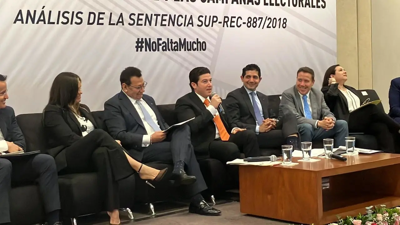 El mandatario estatal precisó que las autoridades electorales se están distrayendo en temas irrelevantes. Foto: Carolina León